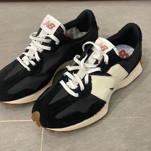 New Balance 327
